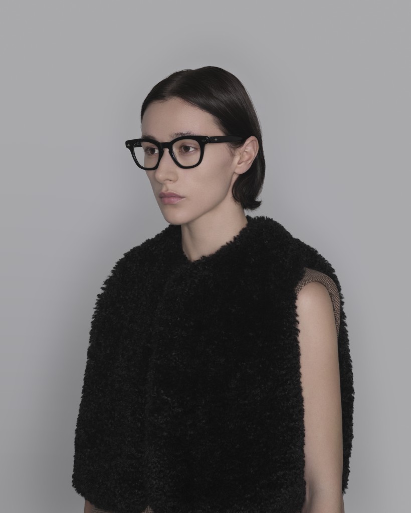 1_EH-1_BLACK×CLEAR_LOOK