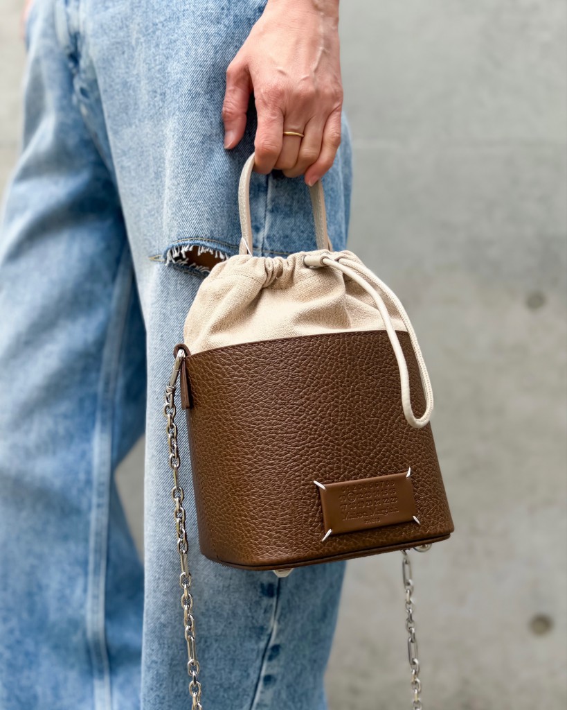 10384CF8-B6EA-4E1D-B17A-51BE9006B863 2